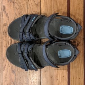 Teva Tirra sandals size 9